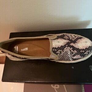 Clarks Women's Snakeskin Loafers - Black and Cream